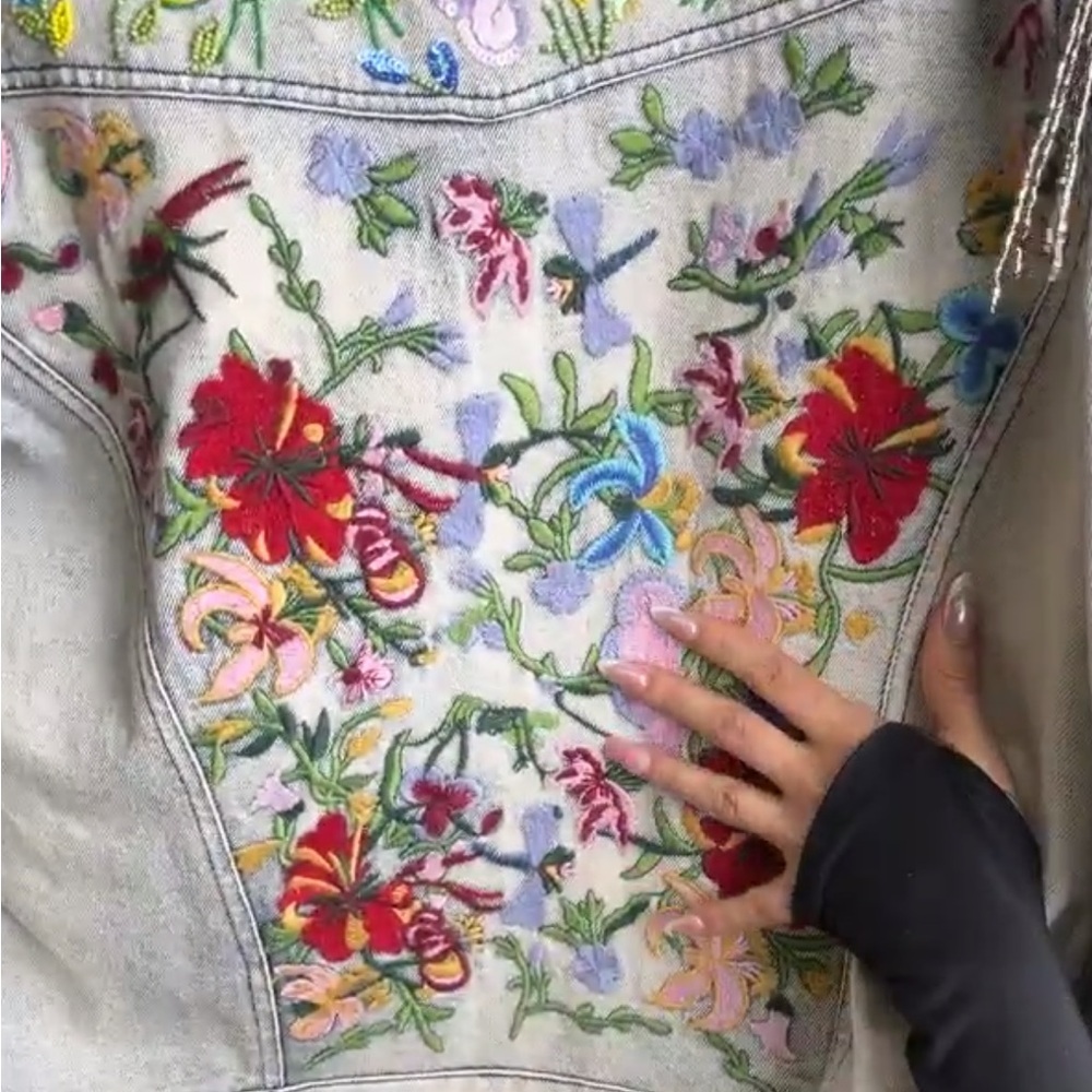 ARATTA COUNTRY QUEEN
EMBELLISHED DENIM JACKET - Picture 5 of 5
